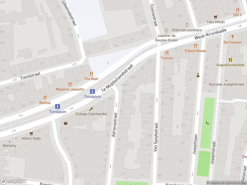 Ambulance met grote spoed naar de Adrianastraat in Rotterdam