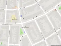 Ambulance met gepaste spoed naar de Westfrankelandsestraat in Schiedam