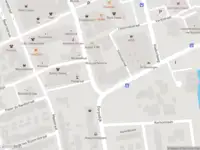 Ambulance met grote spoed naar de Dorpsdijk in Rhoon