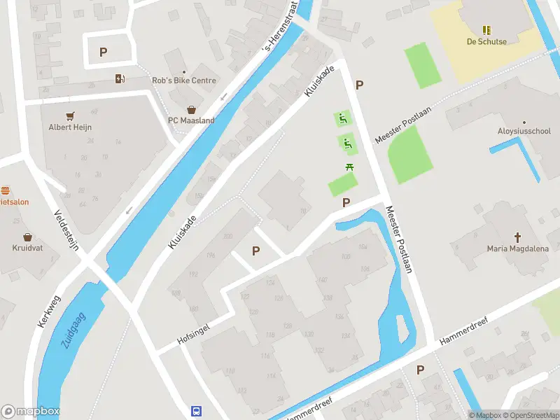 Ambulance met grote spoed naar de Kluiskade in Maasland