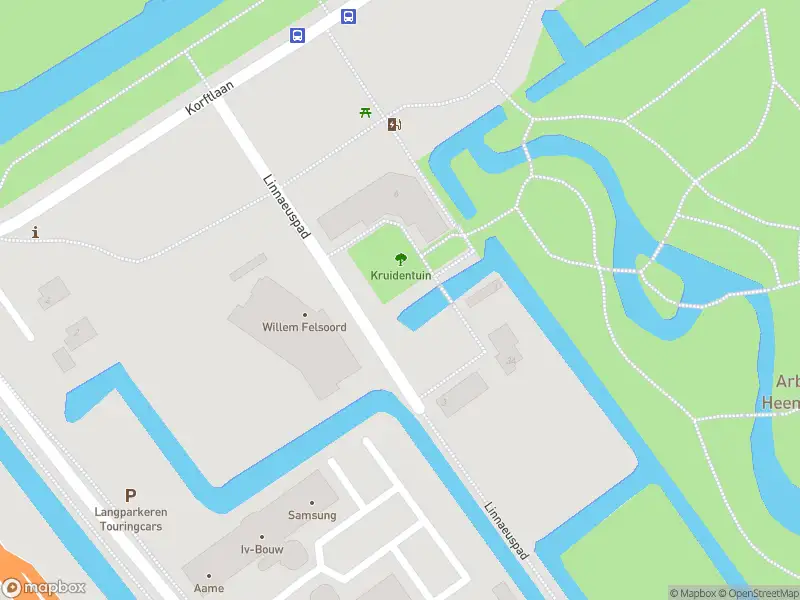 Ambulance met gepaste spoed naar de Linnaeuspad in Delft