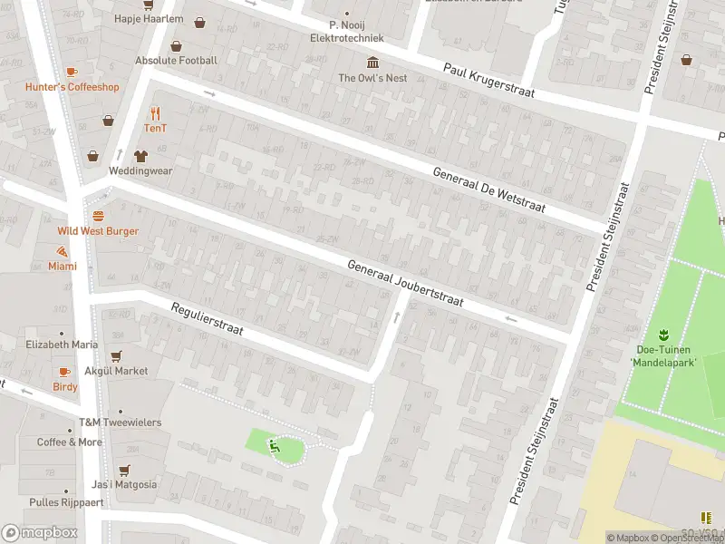 Ambulance met grote spoed naar de Reitzstraat in Haarlem