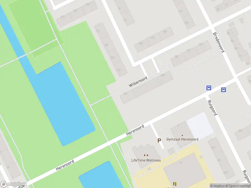 Ambulance met grote spoed naar de Wilbertoord in Rotterdam