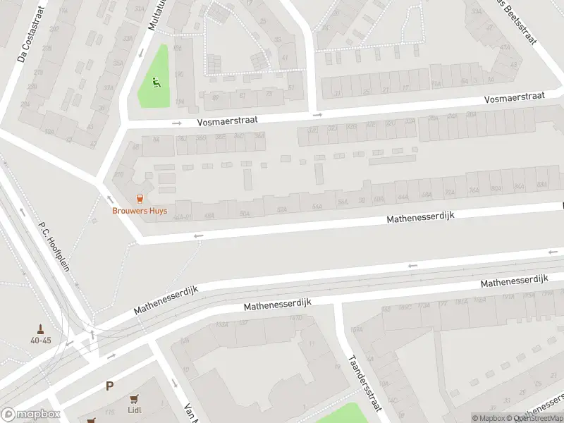 Ambulance met grote spoed naar de Mathenesserdijk in Rotterdam