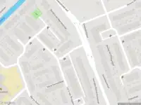 Ambulance met grote spoed naar de Belle van Zuylenstraat in Leiden