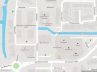 Ambulance met grote spoed naar de Molenwerf in Koog aan de Zaan