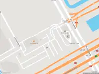 Ambulance met gepaste spoed naar de Muntbergweg in Amsterdam