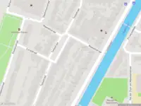 Ambulance met gepaste spoed naar de Stephensonstraat in Haarlem