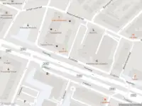 Ambulance met gepaste spoed naar de Zuidplein in Rotterdam