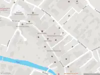 Ambulance met gepaste spoed naar de Kerkstraat in Strijen