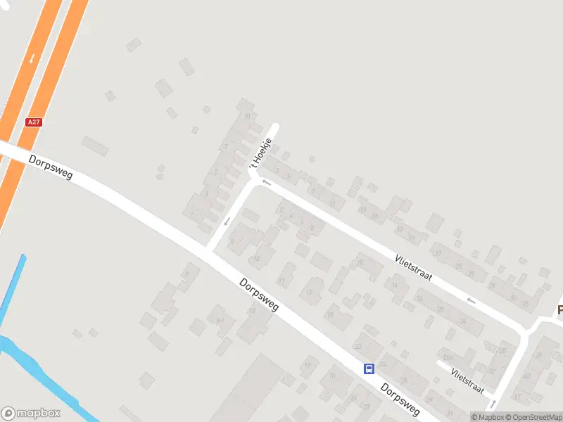 Ambulance met gepaste spoed naar de Vlietstraat in Hoogblokland