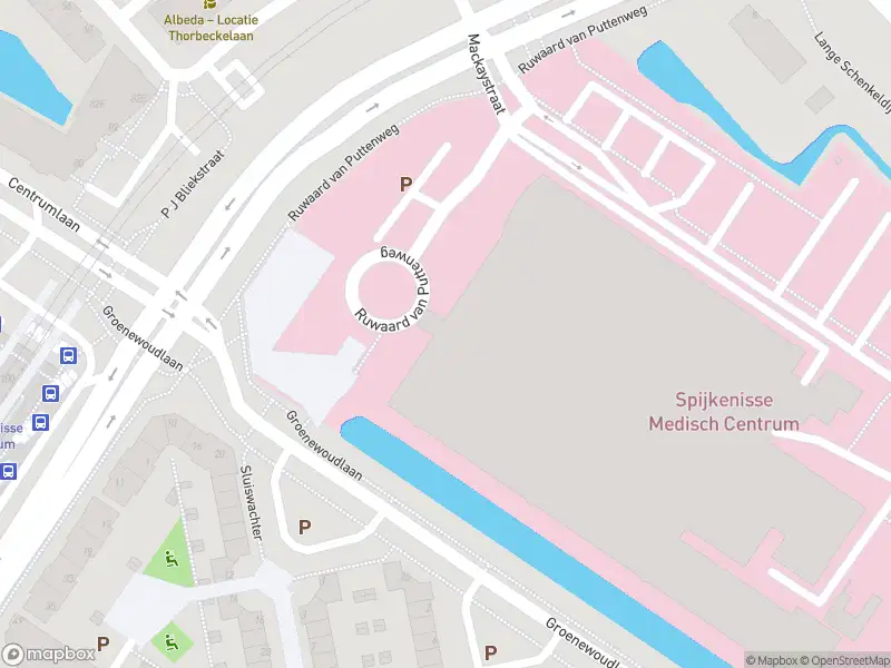 Ambulance met gepaste spoed naar de Ruwaard van Puttenweg in Spijkenisse