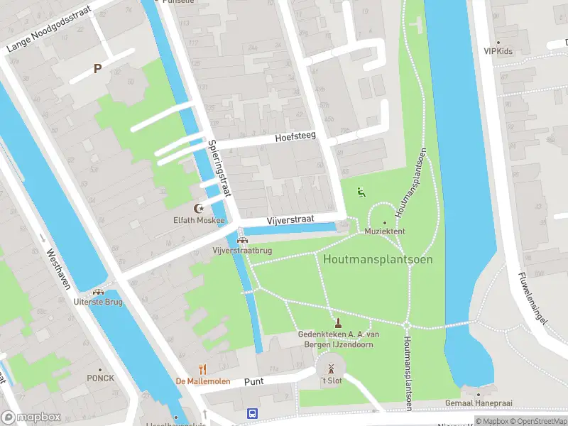 Ambulance met gepaste spoed naar de Vijverstraat in Gouda