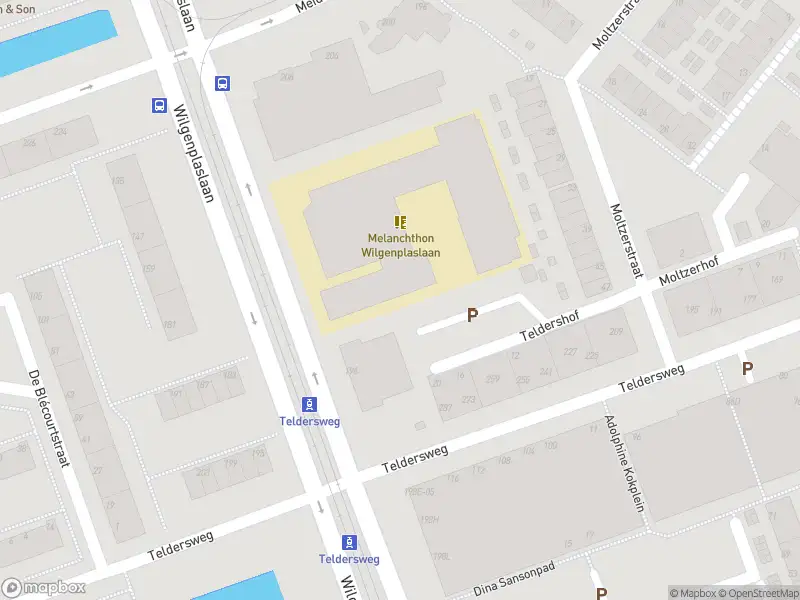 Ambulance met gepaste spoed naar de Wilgenplaslaan in Rotterdam