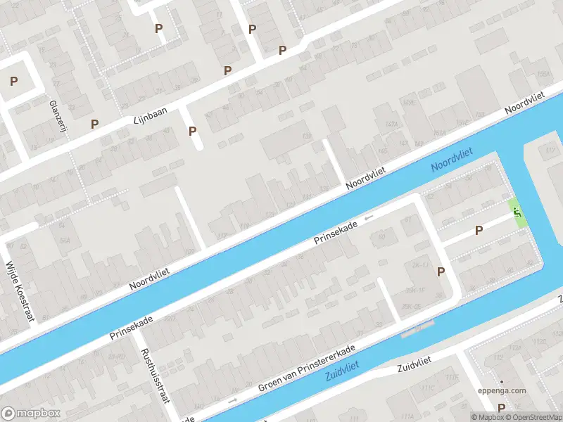 Ambulance met grote spoed naar de Noordvliet in Maassluis