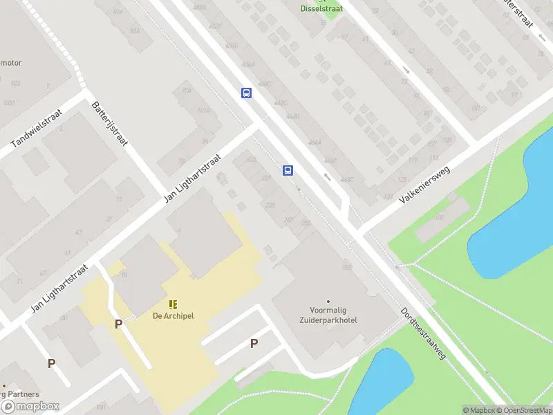 Ambulance met gepaste spoed naar de Dordtsestraatweg in Rotterdam