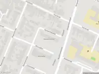 Brandweer met grote spoed naar de Kamperfoelieflat in Roosendaal vanwege gebouwbrand