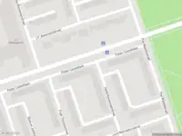 Ambulance met grote spoed naar de David Kouwenaarstraat in Amsterdam