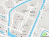 Ambulance met grote spoed naar de Gerard Burgerlaan in Vlaardingen