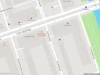 Ambulance met grote spoed naar de Jan Smitstraat in Amsterdam