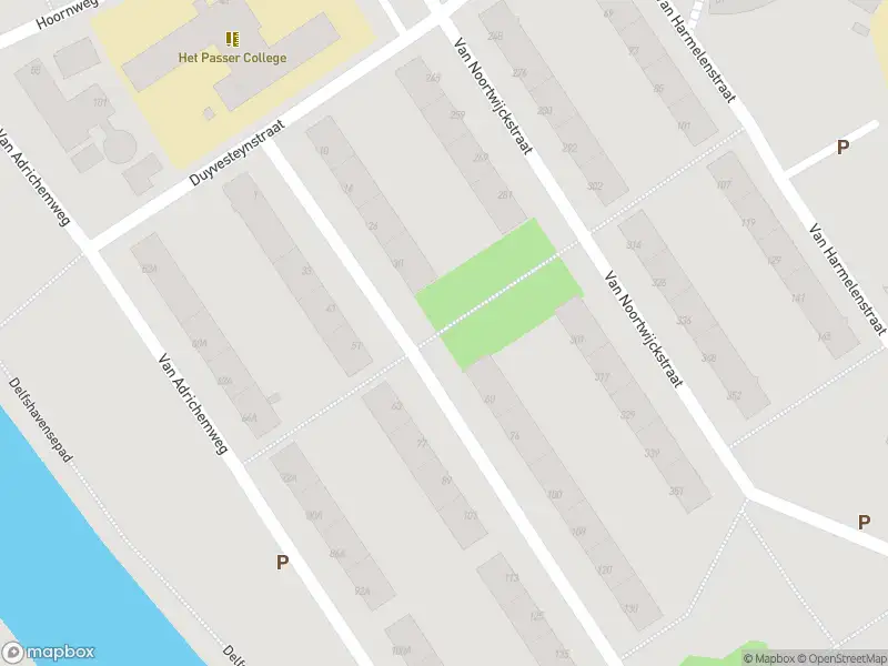 Ambulance met grote spoed naar de Lemkensstraat in Rotterdam