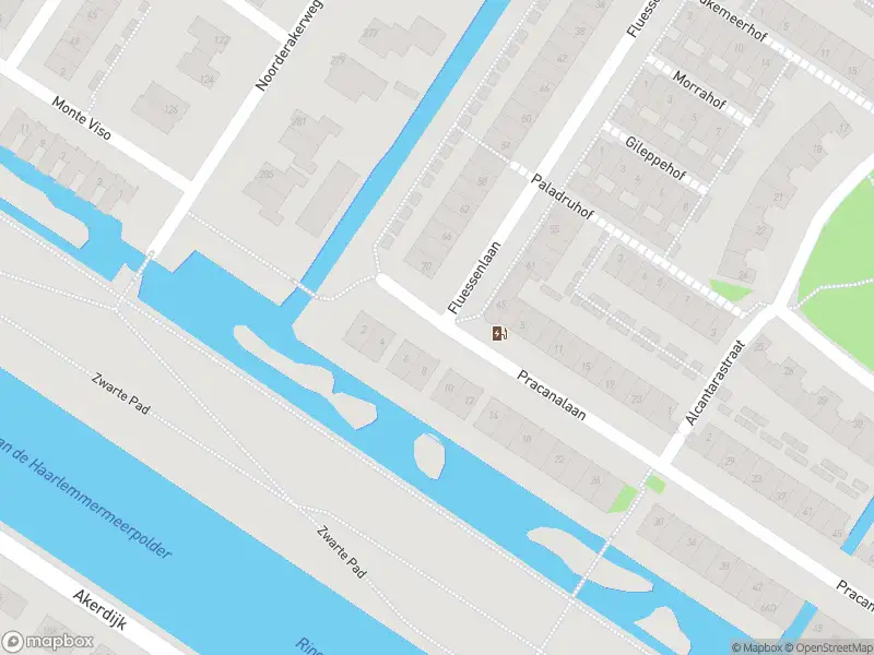 Ambulance met gepaste spoed naar de Pracanalaan in Amsterdam