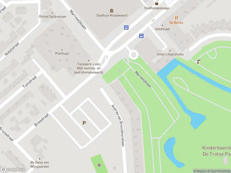 Ambulance met grote spoed naar de Andries van Bronckhorstlaan in Spijkenisse