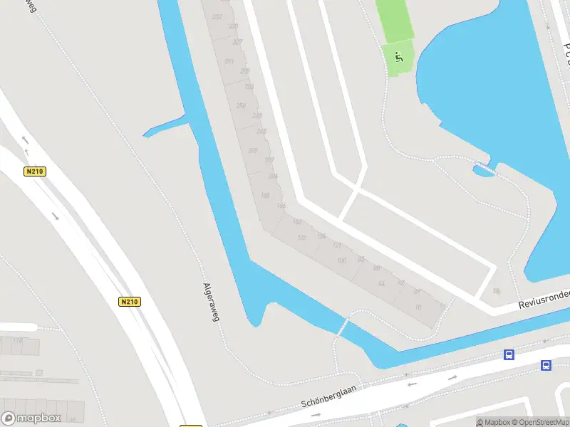 Ambulance met gepaste spoed naar de Reviusrondeel in Capelle aan den IJssel