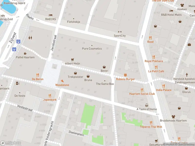 Ambulance met grote spoed naar de Drossestraat in Haarlem