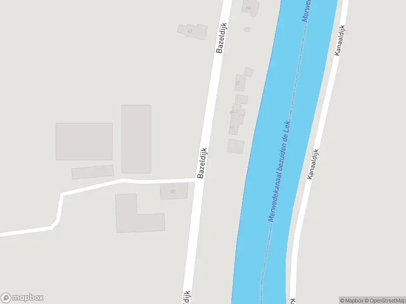 Ambulance met grote spoed naar de Bazeldijk in Hoogblokland