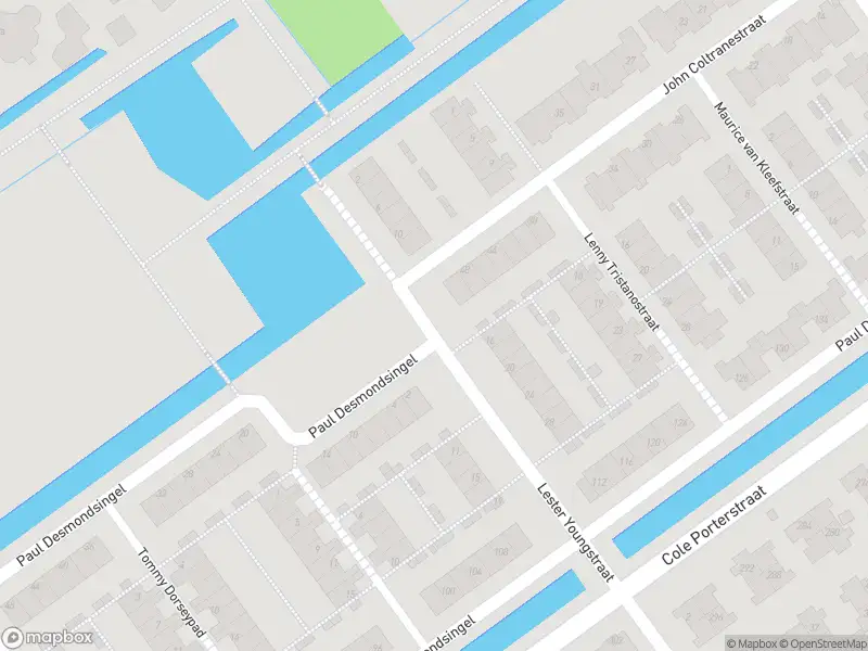 Ambulance met gepaste spoed naar de Lester Youngstraat in Rotterdam