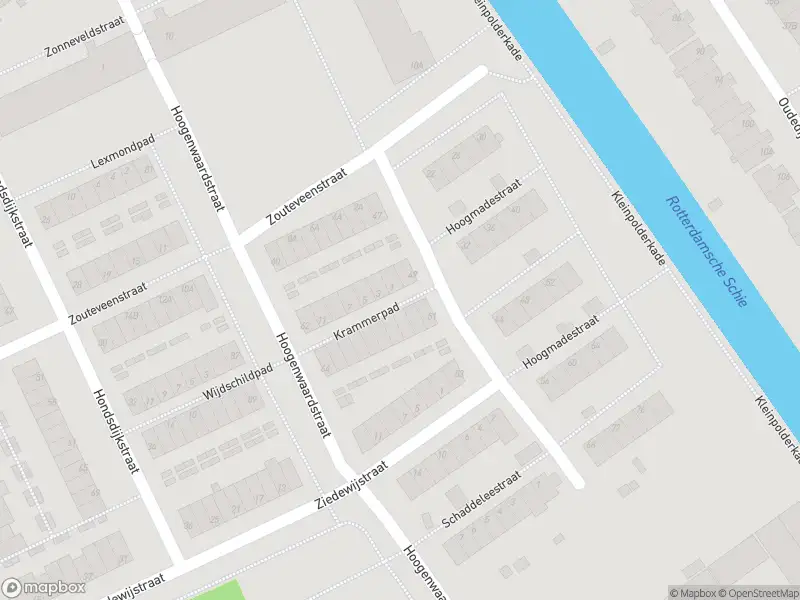 Ambulance met grote spoed naar de Krammerpad in Rotterdam