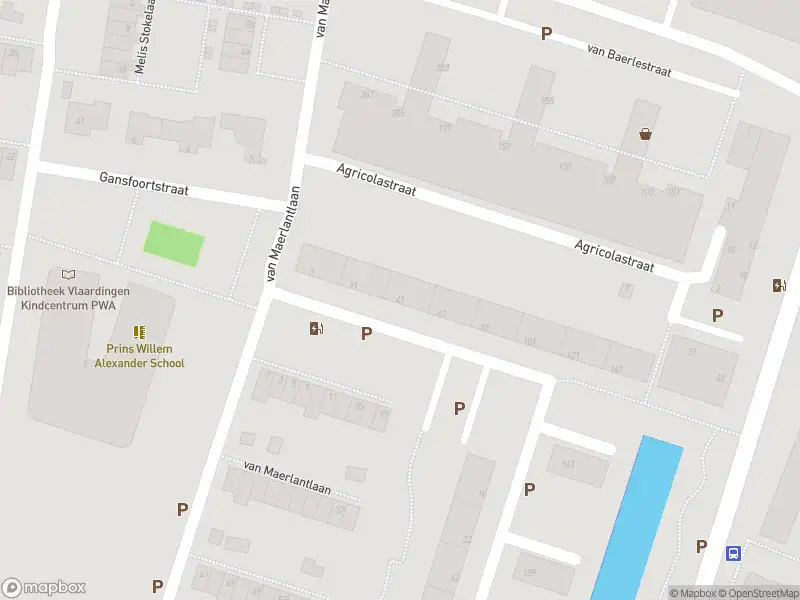 Ambulance met grote spoed naar de Datheenstraat in Vlaardingen