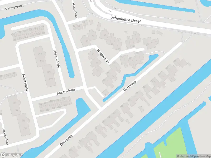 Ambulance met gepaste spoed naar de Haagwinde in Capelle aan den IJssel