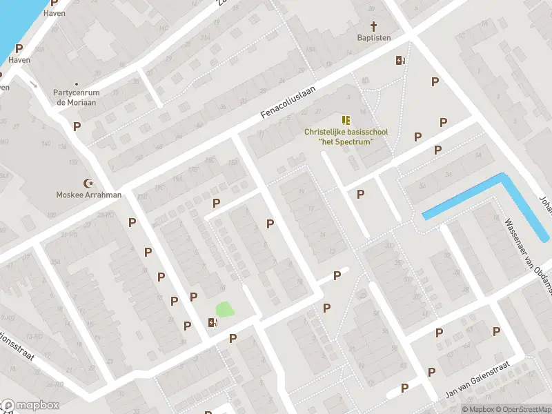 Ambulance met grote spoed naar de Witte de Withstraat in Maassluis