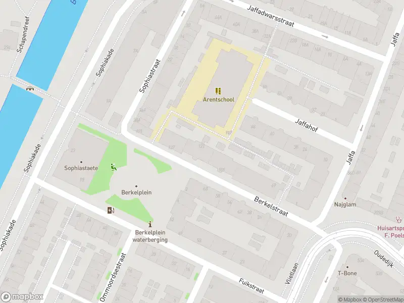 Ambulance met gepaste spoed naar de Berkelstraat in Rotterdam