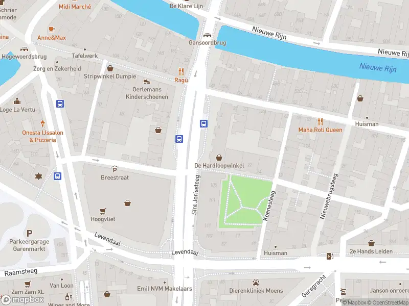 Ambulance met gepaste spoed naar de Sint Jorissteeg in Leiden