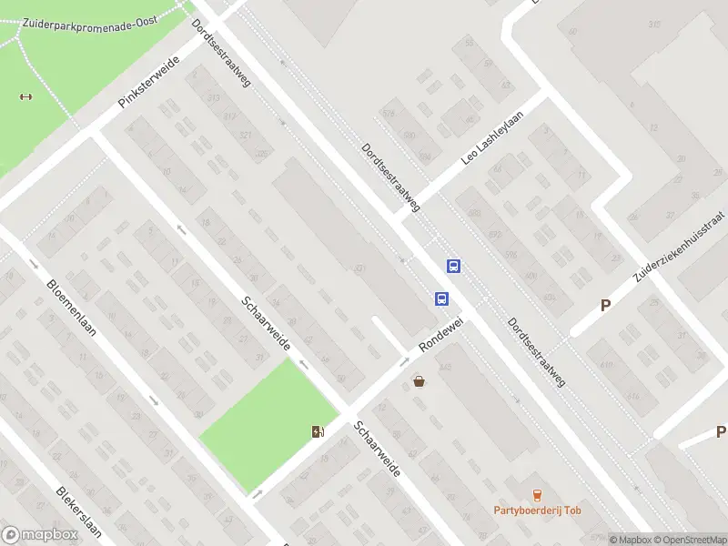 Ambulance met grote spoed naar de Dordtsestraatweg in Rotterdam