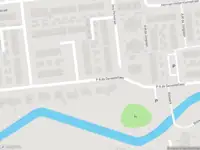 Brandweer met grote spoed naar de Bolwerk in Hellevoetsluis vanwege voertuigbrand