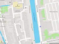 Ambulance met grote spoed naar de Houtmansplantsoen in Gouda