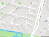 Ambulance met grote spoed naar de Zenostraat in Amsterdam