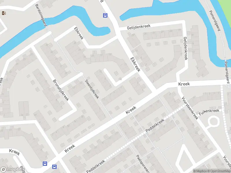 Ambulance met grote spoed naar de Vloedkreek in Spijkenisse