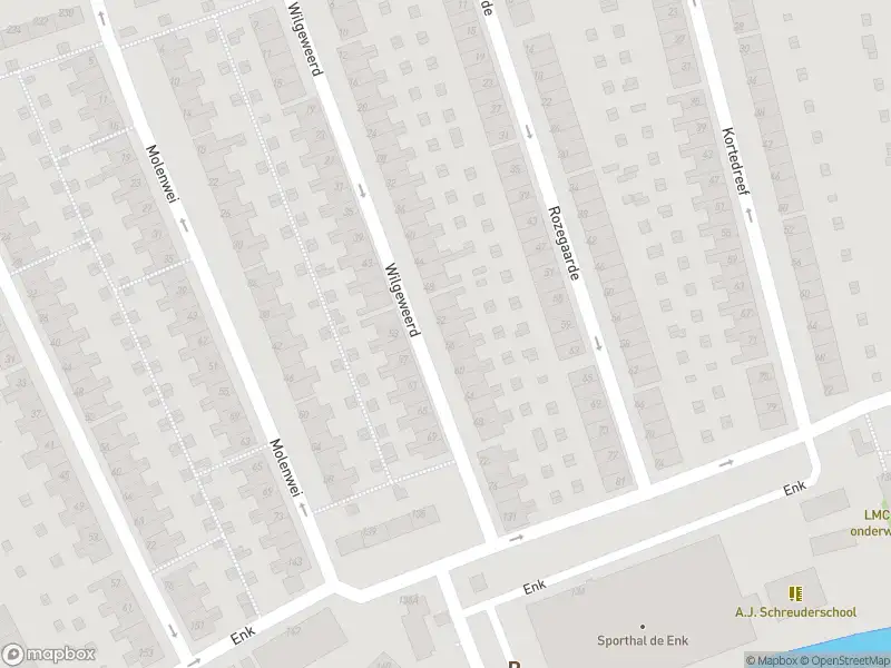 Ambulance met grote spoed naar de Wilgeweerd in Rotterdam