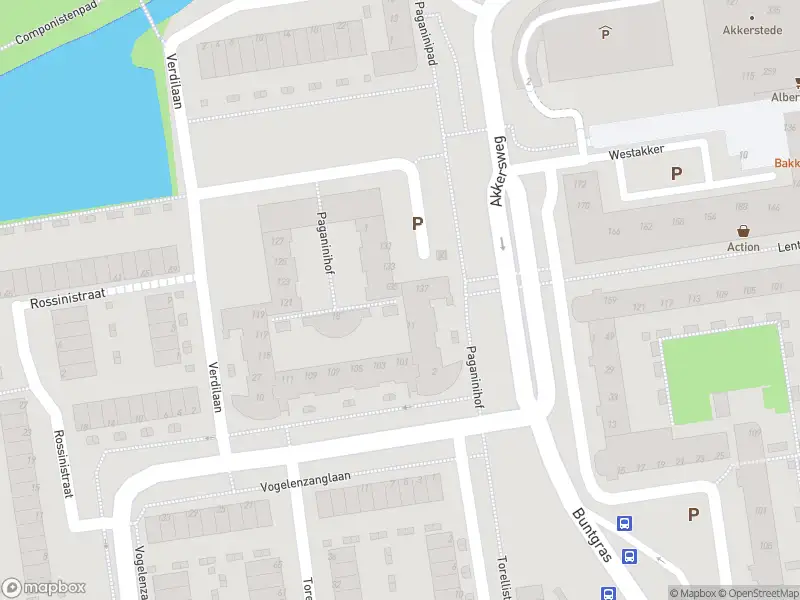 Ambulance met gepaste spoed naar de Paganinihof in Spijkenisse