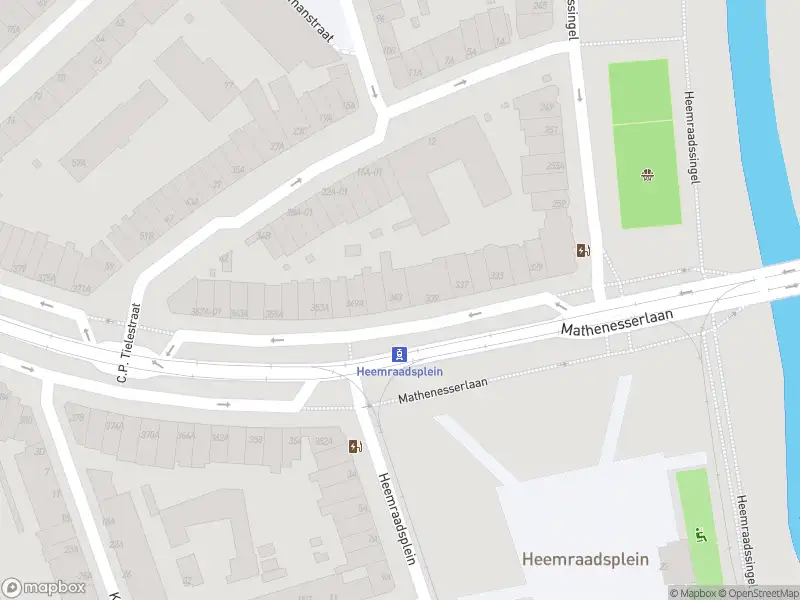 Ambulance met grote spoed naar de Mathenesserlaan in Rotterdam