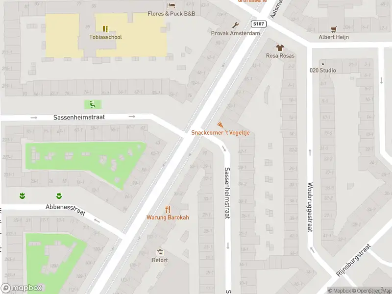 Brandweer met grote spoed naar de Woestduinstraat in Amsterdam