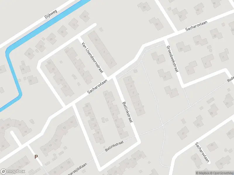 Ambulance met grote spoed naar de Bellinkstraat in Hellevoetsluis