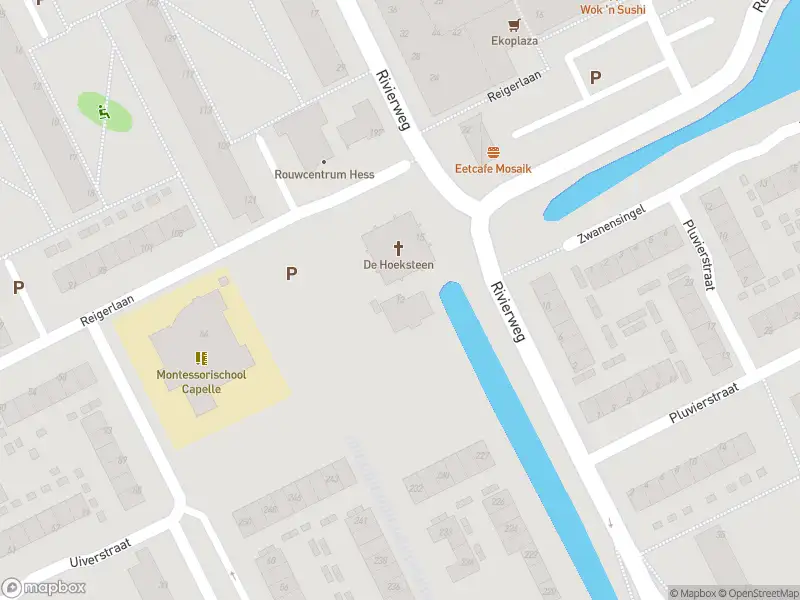 Ambulance met gepaste spoed naar de Rivierweg in Capelle aan den IJssel