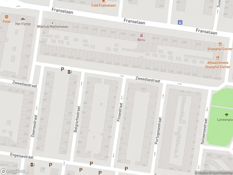 Ambulance met gepaste spoed naar de Finsestraat in Rotterdam