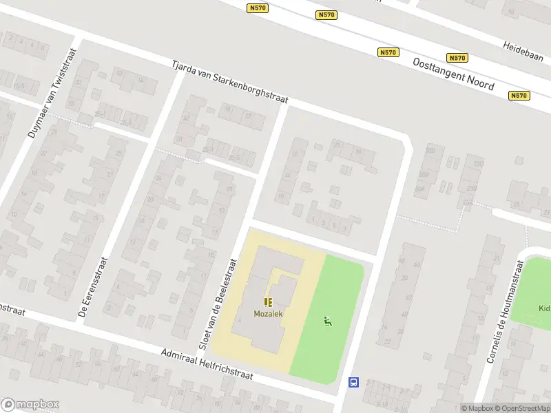 Ambulance met gepaste spoed naar de Van Heutszstraat in Roermond